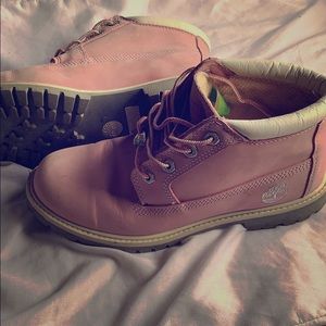 Woman’s timberland pink waterproof boots size 8